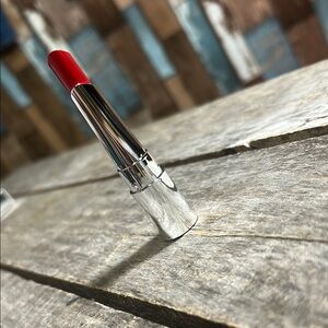 Buxom Plumping red lipstick Satin Lipstick